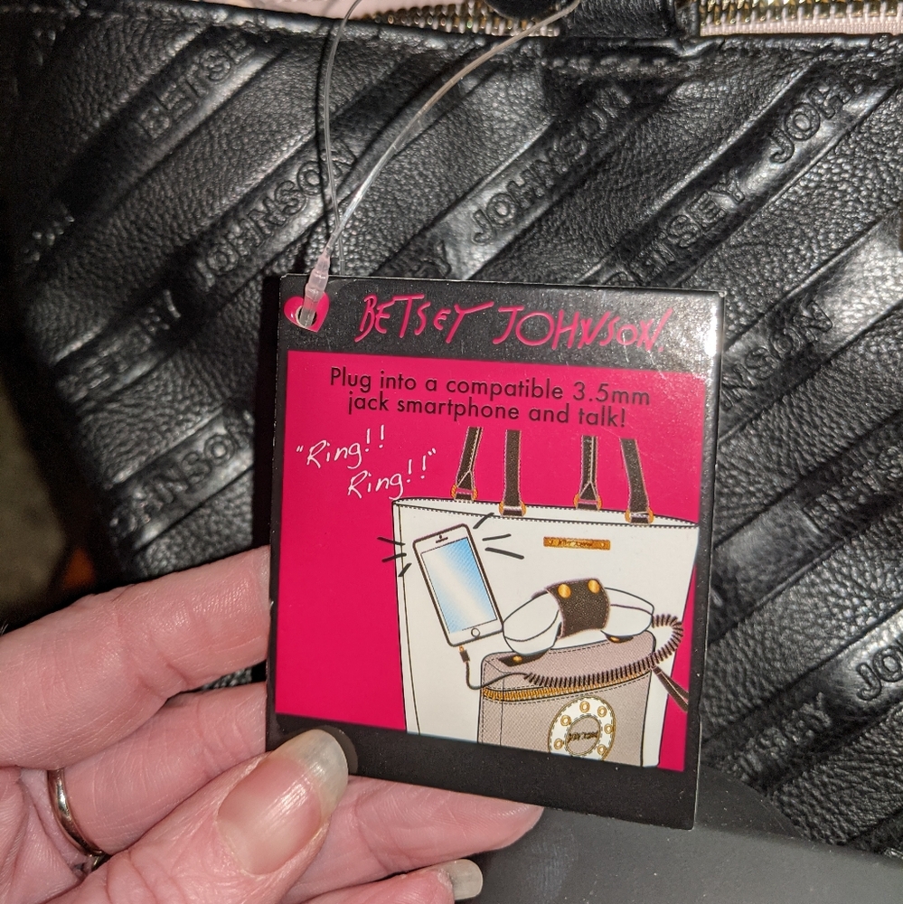 Betsey Johnson kitsch phone tote - Picture 5 of 16